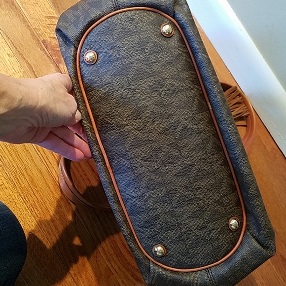 Like new Michael Kors bag, brown - Picture 7 of 8